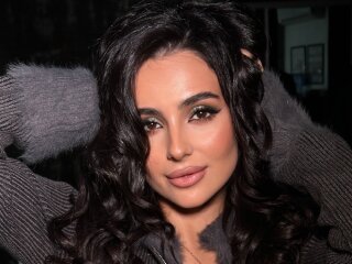 Анна Тринчер