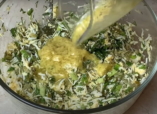 Намазка з огірків, кадр з відео