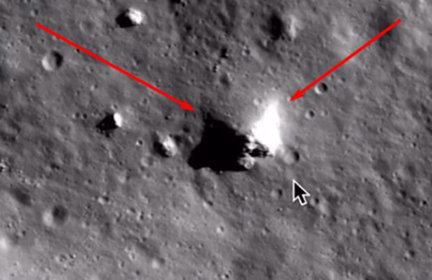 Мисливці за НЛО вимагають від NASA розкрити правду про дивну піраміду
