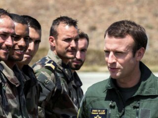 Французькі військові, фото із вільних джерел