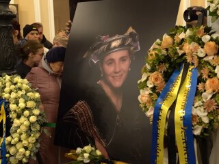 Похорон Ніни Матвієнко, кадр з відео