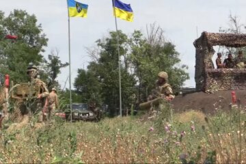Военные на Донбассе, скриншот с видео