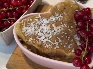 Шарлотка, кадр из видео