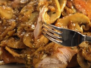 Куриные голени, кадр из видео