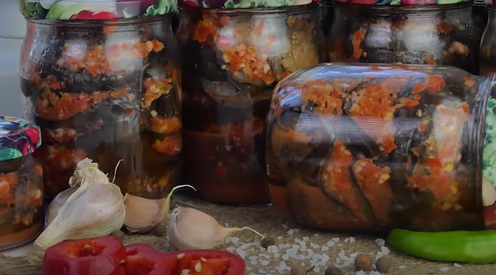 Фаршированные баклажаны на зиму с морковкой и чесноком